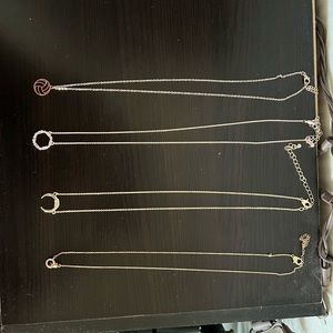 pack of 4 super cute necklaces!